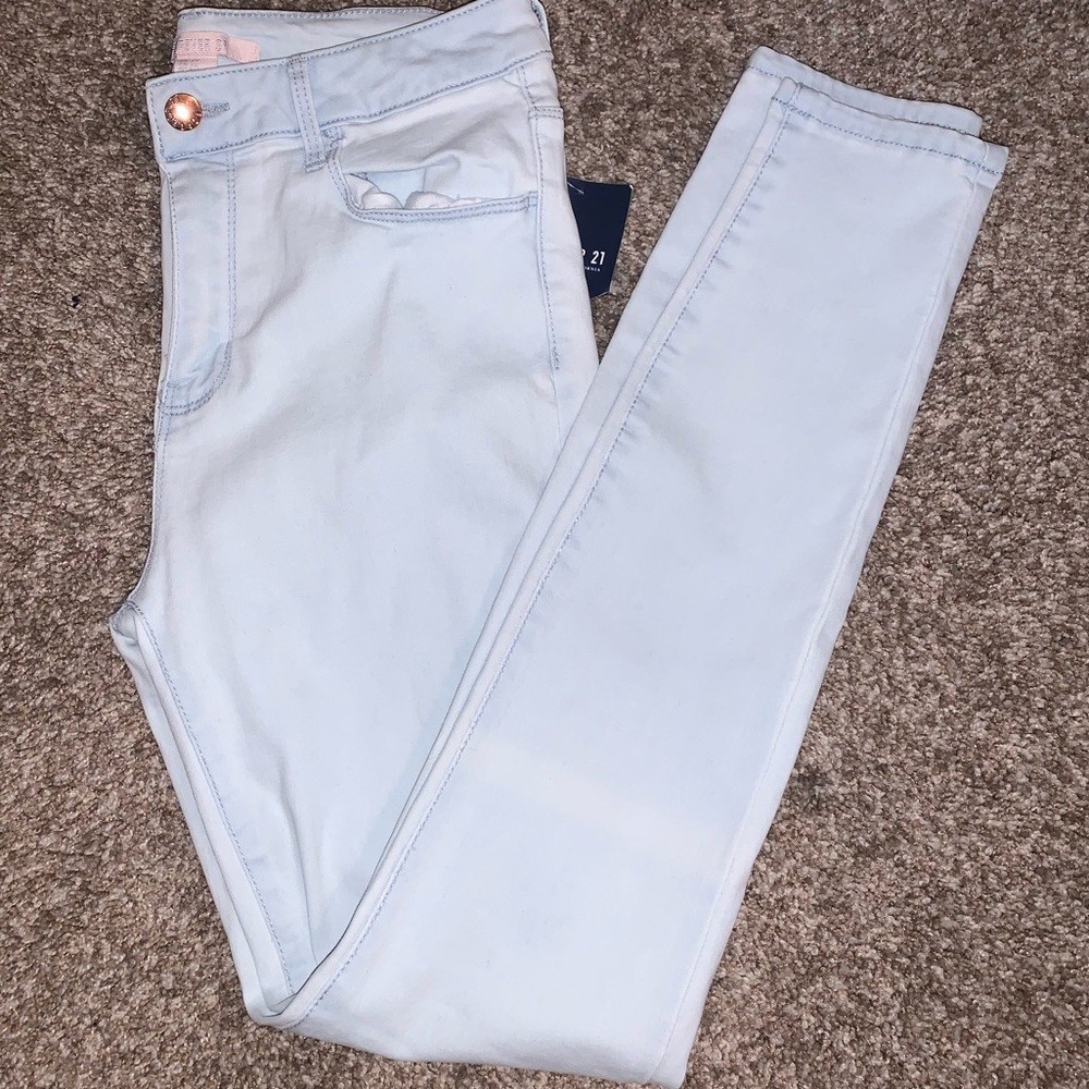 Forever21 Light Wash Mid Rise Jeans